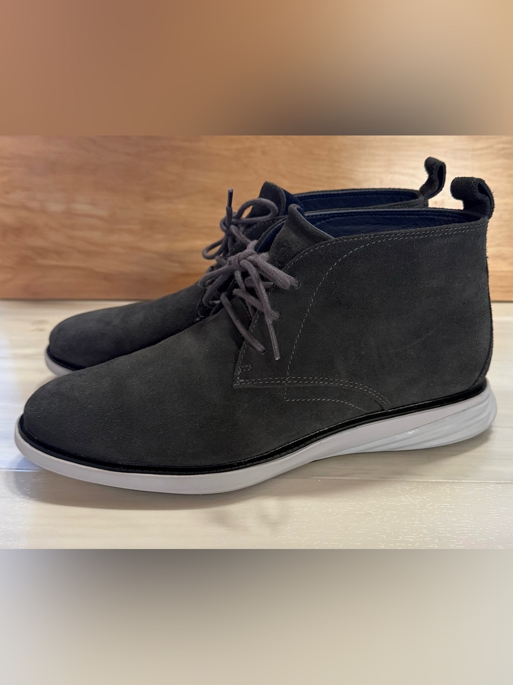 Cole Haan Grand Evolution Men's Grey Suede Chukka Boots - size 9.5